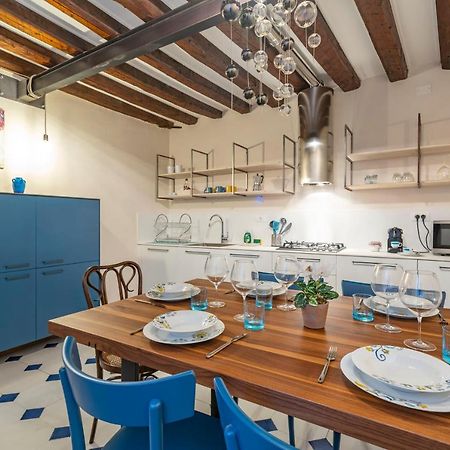 Апартаменты San Silvestro House Венеция Экстерьер фото