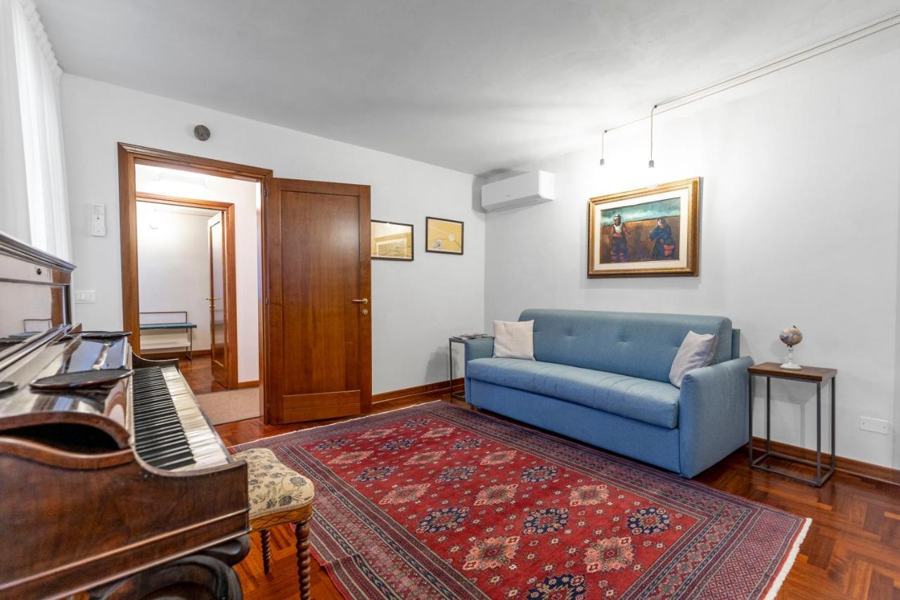 Апартаменты San Silvestro House Венеция Экстерьер фото