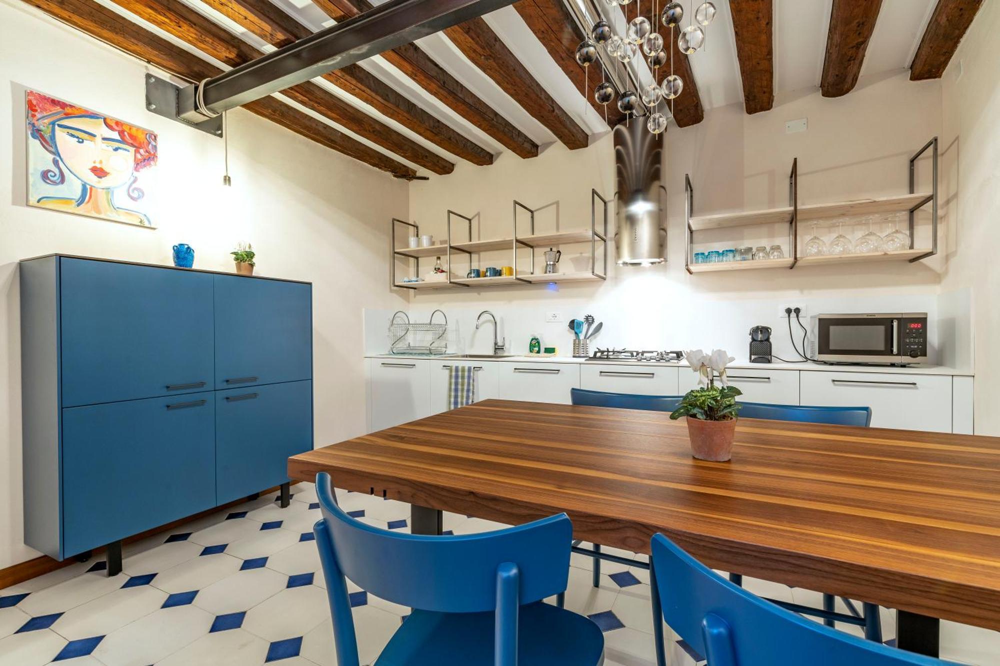 Апартаменты San Silvestro House Венеция Номер фото